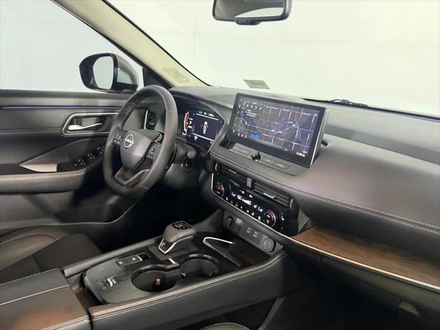 2025 Nissan Rogue Platinum FWD