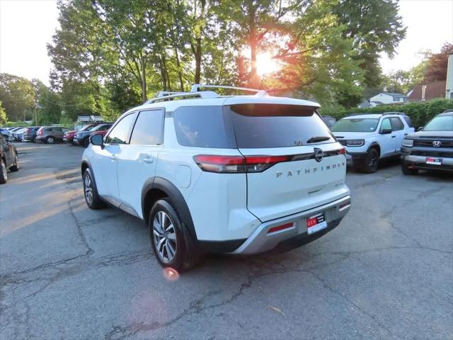 2024 Nissan Pathfinder SL 4WD