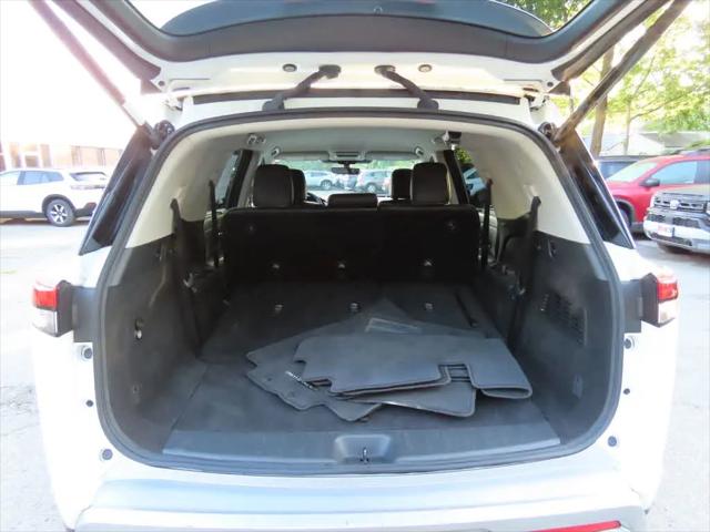 2024 Nissan Pathfinder SL 4WD