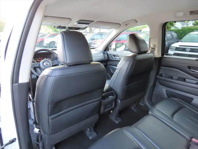 2024 Nissan Pathfinder SL 4WD