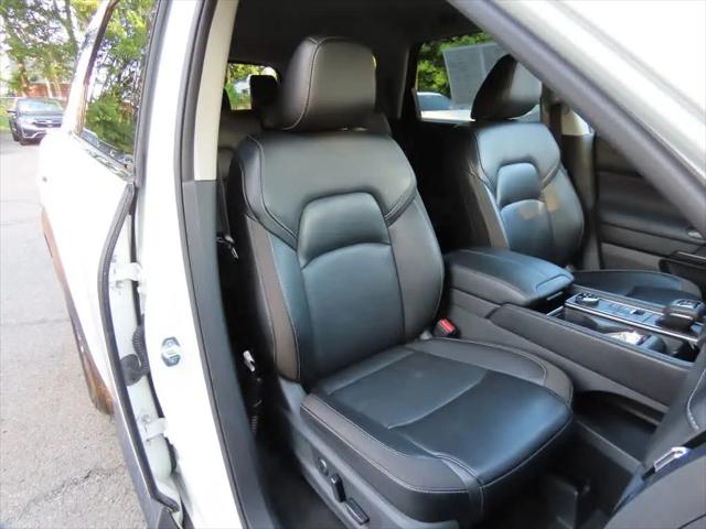 2024 Nissan Pathfinder SL 4WD