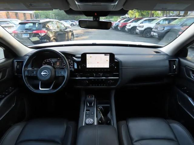2024 Nissan Pathfinder SL 4WD