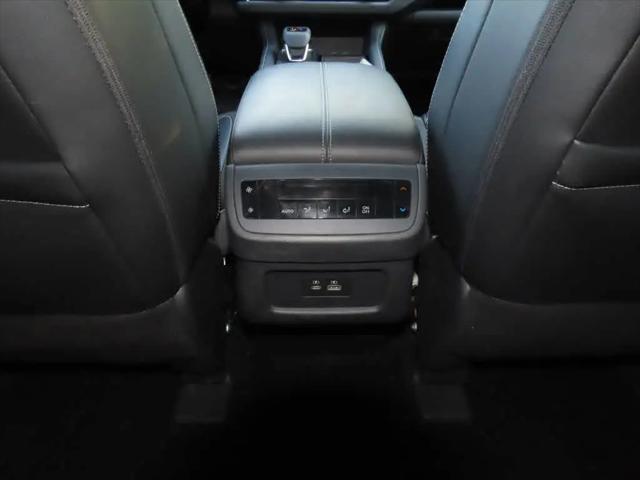 2024 Nissan Pathfinder SL 4WD