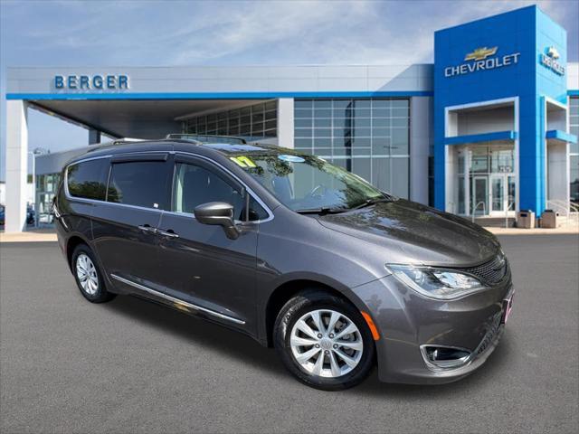 2017 Chrysler Pacifica Touring-L for sale in Grand Rapids, MI
