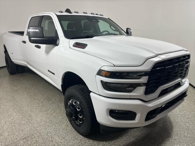 2026 RAM 3500 RAM 3500 BIG HORN CREW CAB 4X4 8 BOX