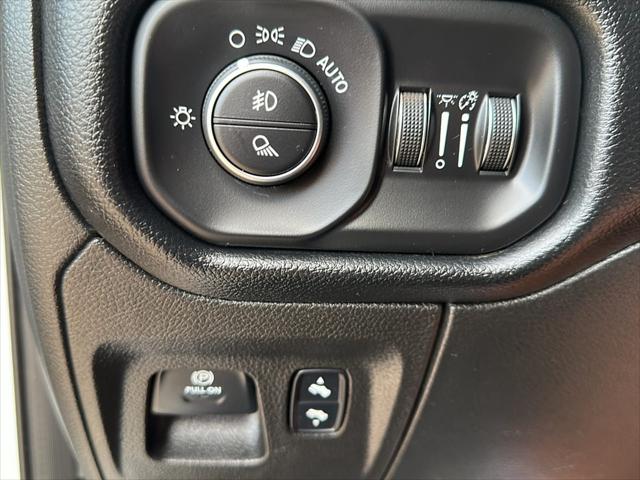 2019 Ram 1500 Big Horn/Lone Star Crew Cab 4x4 64 Box