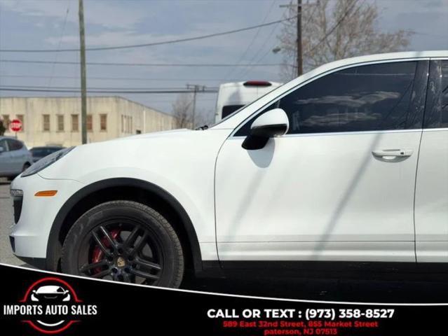 2016 Porsche Cayenne Base