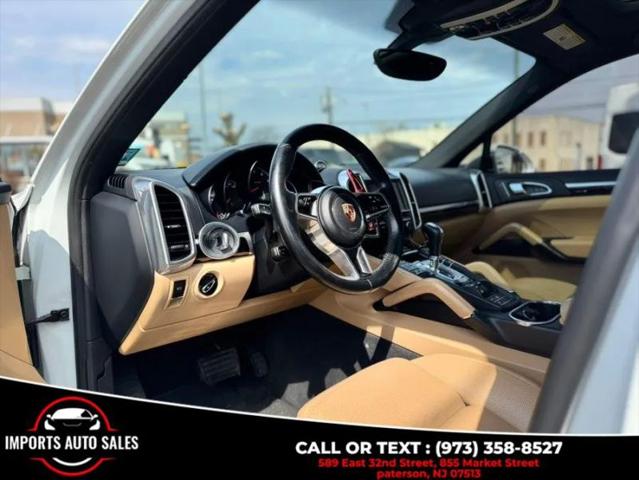 2016 Porsche Cayenne Base