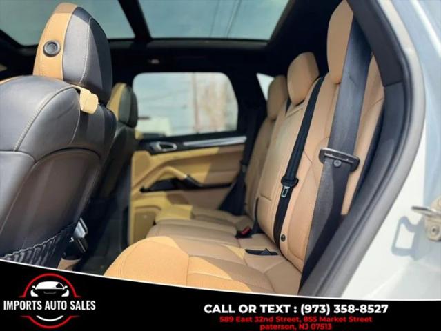 2016 Porsche Cayenne Base