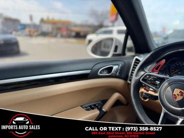 2016 Porsche Cayenne Base