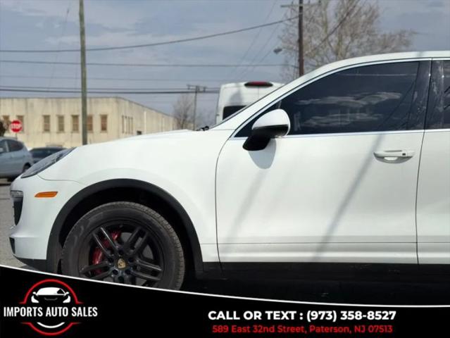 2016 Porsche Cayenne Base