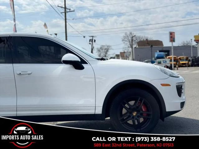 2016 Porsche Cayenne Base