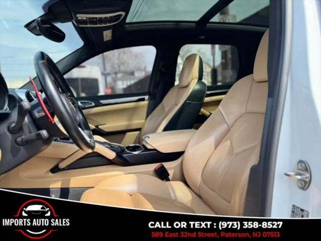 2016 Porsche Cayenne Base