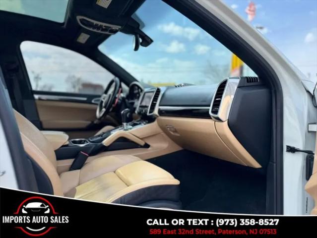 2016 Porsche Cayenne Base