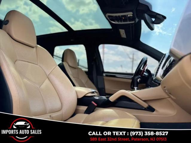 2016 Porsche Cayenne Base