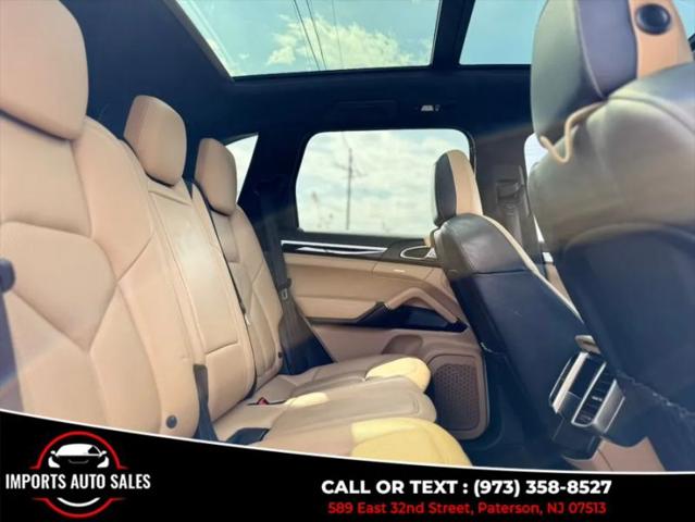 2016 Porsche Cayenne Base