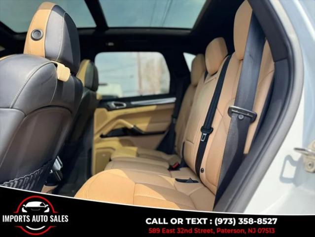 2016 Porsche Cayenne Base