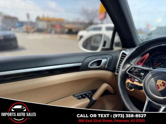 2016 Porsche Cayenne Base