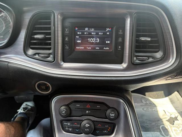 2015 Dodge Challenger SXT