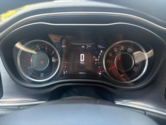 2015 Dodge Challenger SXT