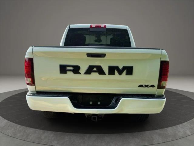 2017 Ram 1500 Night Crew Cab 4x4 57 Box
