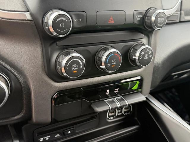 2019 Ram 1500 Big Horn/Lone Star Crew Cab 4x4 57 Box