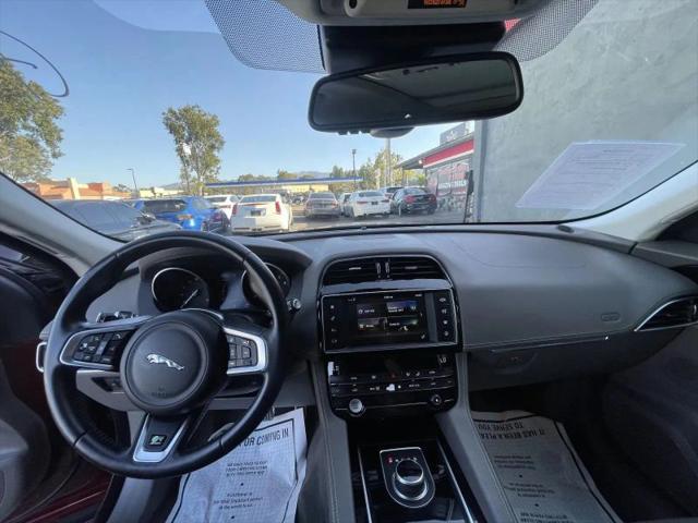 2017 Jaguar F-PACE 35t R-Sport