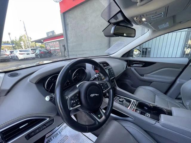 2017 Jaguar F-PACE 35t R-Sport