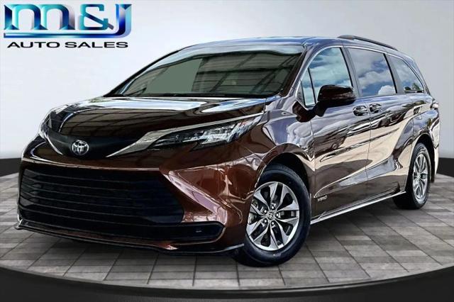 2021 Toyota Sienna LE for sale in Jacksonville, FL
