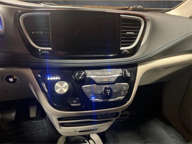 2021 Chrysler Pacifica Touring AWD