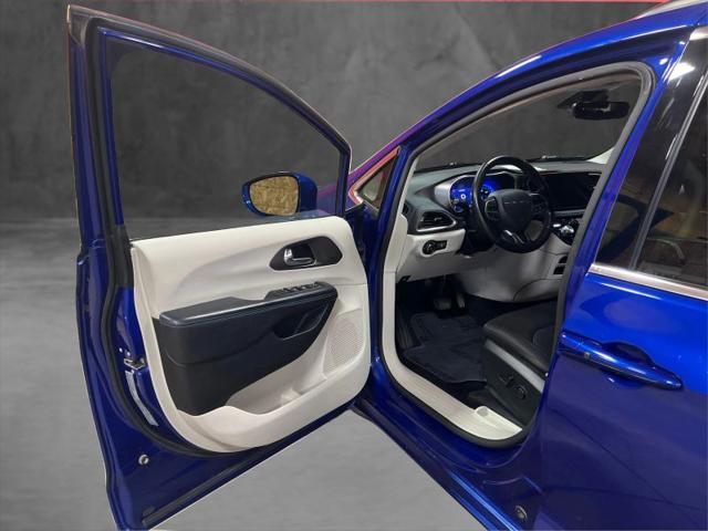 2021 Chrysler Pacifica Touring AWD