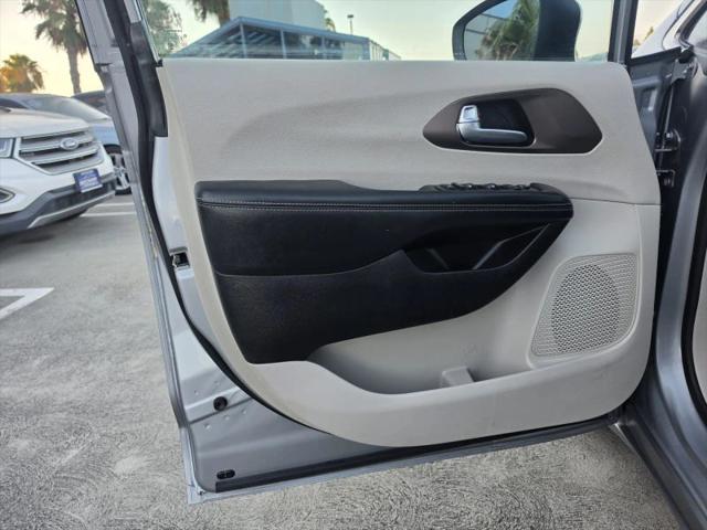 2021 Chrysler Voyager LXI