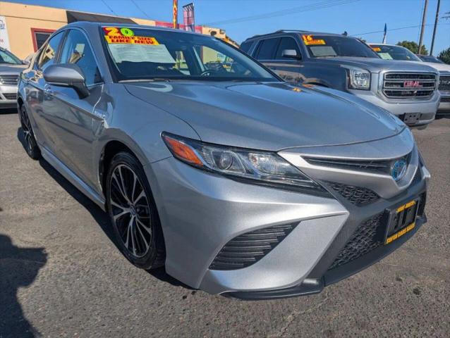 2020 Toyota Camry SE Hybrid for sale in Oakdale, CA