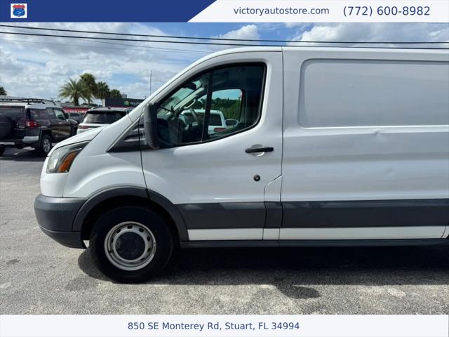 2017 Ford Transit w/60/40 Side Door w/RWB