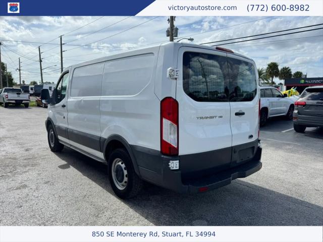 2017 Ford Transit w/60/40 Side Door w/RWB