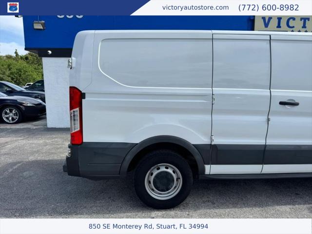 2017 Ford Transit w/60/40 Side Door w/RWB