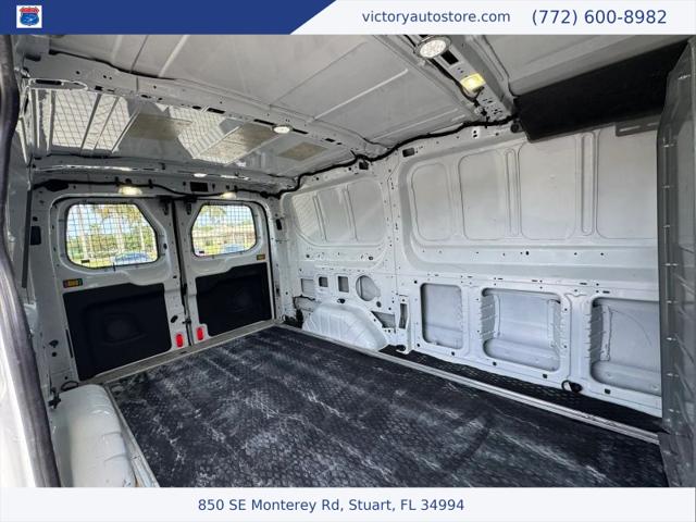 2017 Ford Transit w/60/40 Side Door w/RWB