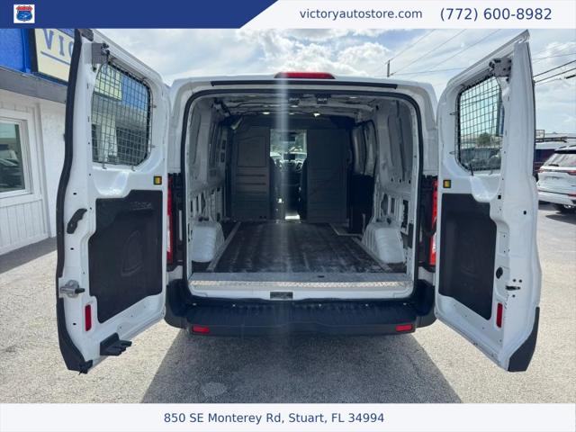 2017 Ford Transit w/60/40 Side Door w/RWB