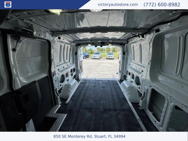 2017 Ford Transit w/60/40 Side Door w/RWB