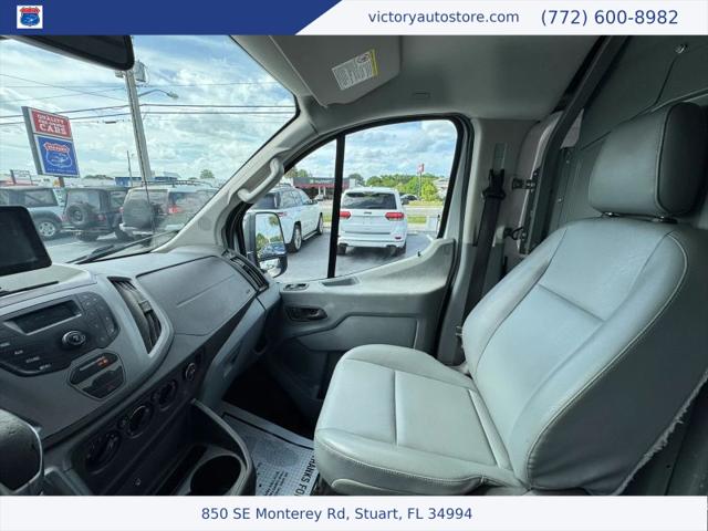 2017 Ford Transit w/60/40 Side Door w/RWB