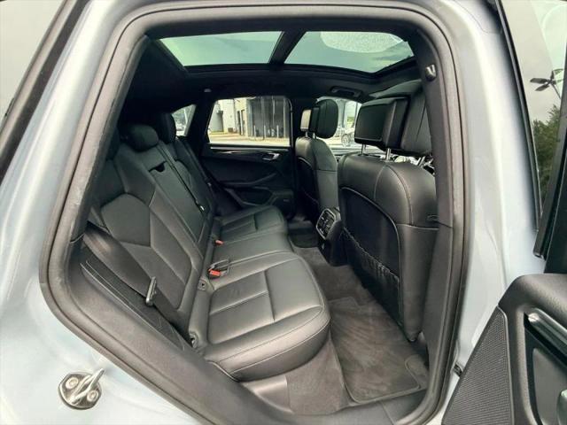 2017 Porsche Macan Base