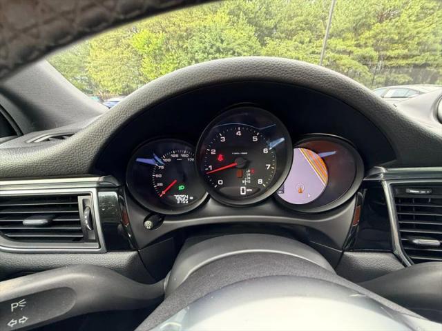 2017 Porsche Macan Base