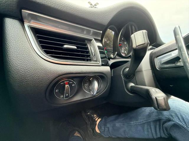 2017 Porsche Macan Base