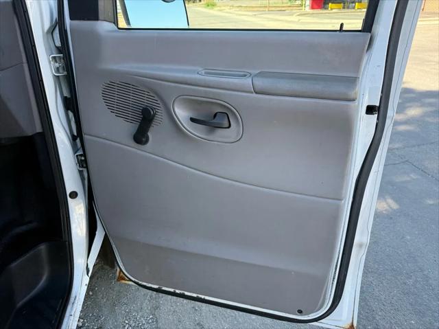 1997 Ford Econoline Cargo Van