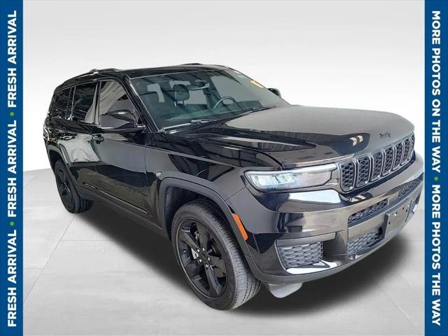 2023 Jeep Grand Cherokee L Altitude 4x4 for sale in Davenport, IA