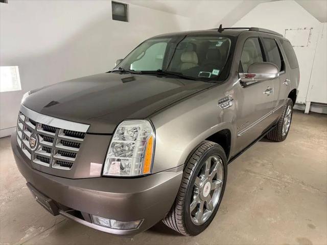 2013 Cadillac Escalade Luxury for sale in Alliance, OH