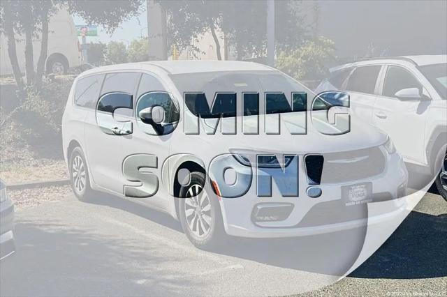 2023 Chrysler Pacifica Hybrid Touring L for sale in Petaluma, CA