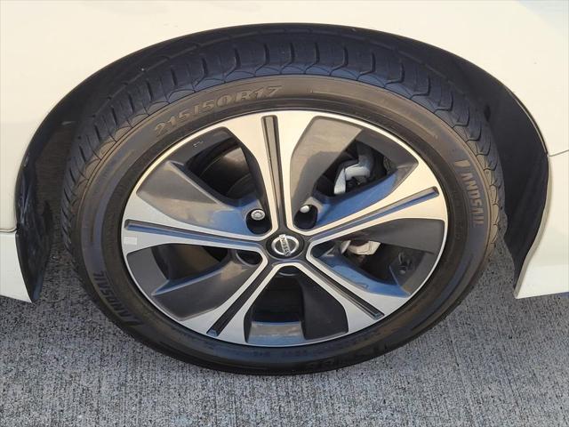 2022 Nissan LEAF SL PLUS 62 kWh