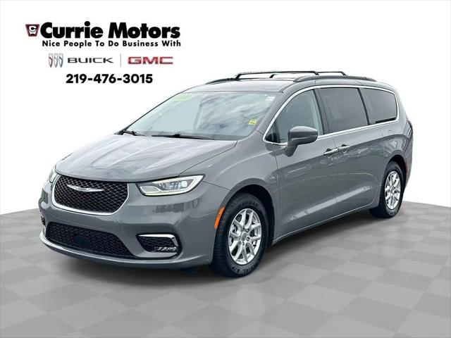 2022 Chrysler Pacifica Touring L for sale in Valparaiso, IN