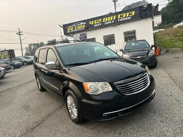 2014 Chrysler Town & Country Touring-L for sale in Pittsburgh, PA